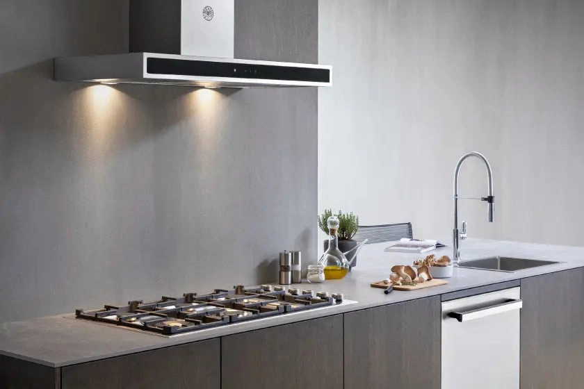 Bertazzoni PROF486GRTBXT 48 Gas Rangetop 6 Brass Burner   Electric Griddle Stainless Steel