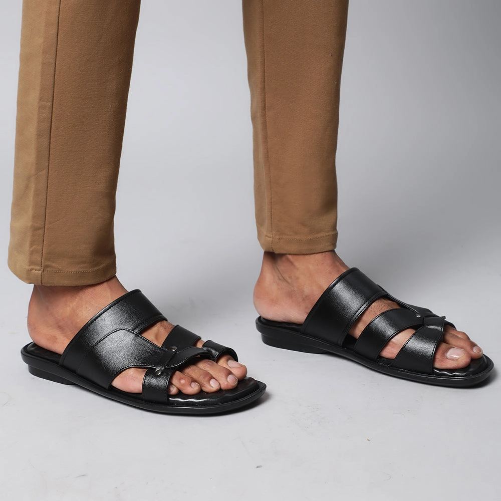 Coolers Casual Black Slippers For Men TRL-113 By Liberty