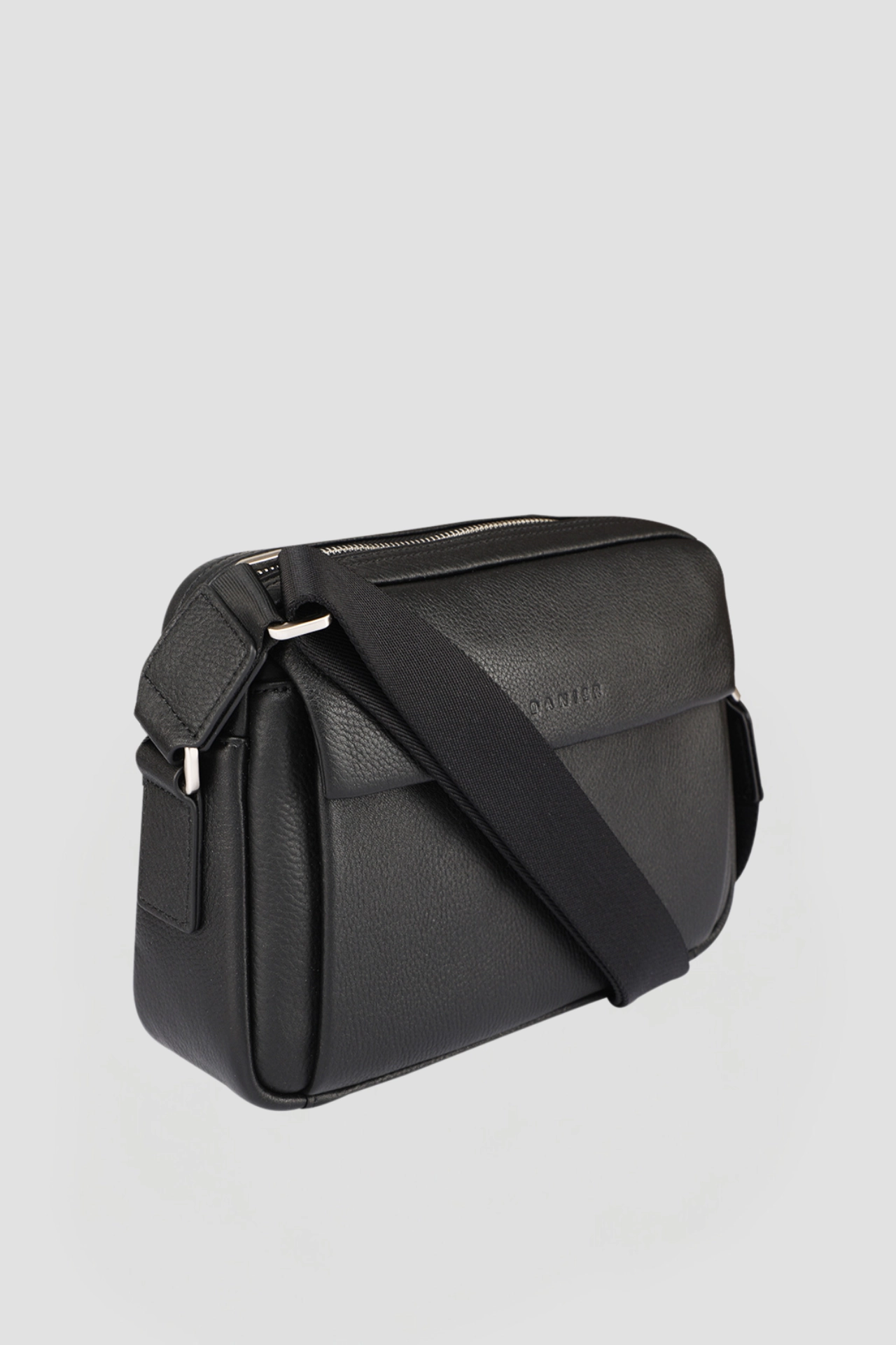 DARIUS MESSENGER BAG