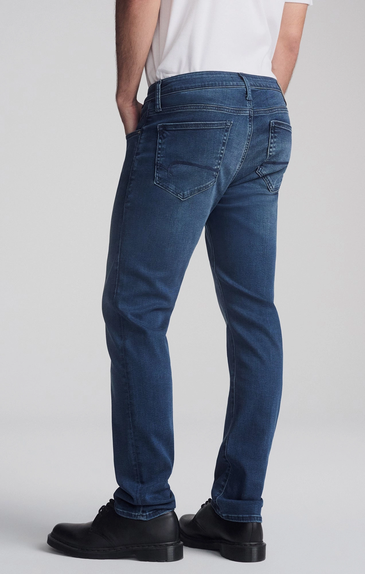 JAKE SLIM LEG IN DARK USED SUPERMOVE
