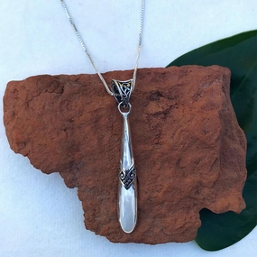 Kenindah Necklace, Mother of Pearl - Sterling Silver, Indonesia