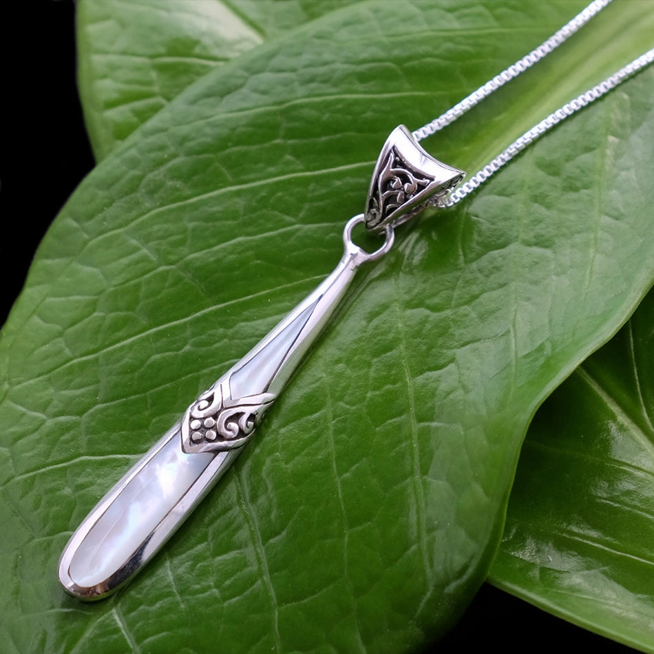 Kenindah Necklace, Mother of Pearl - Sterling Silver, Indonesia