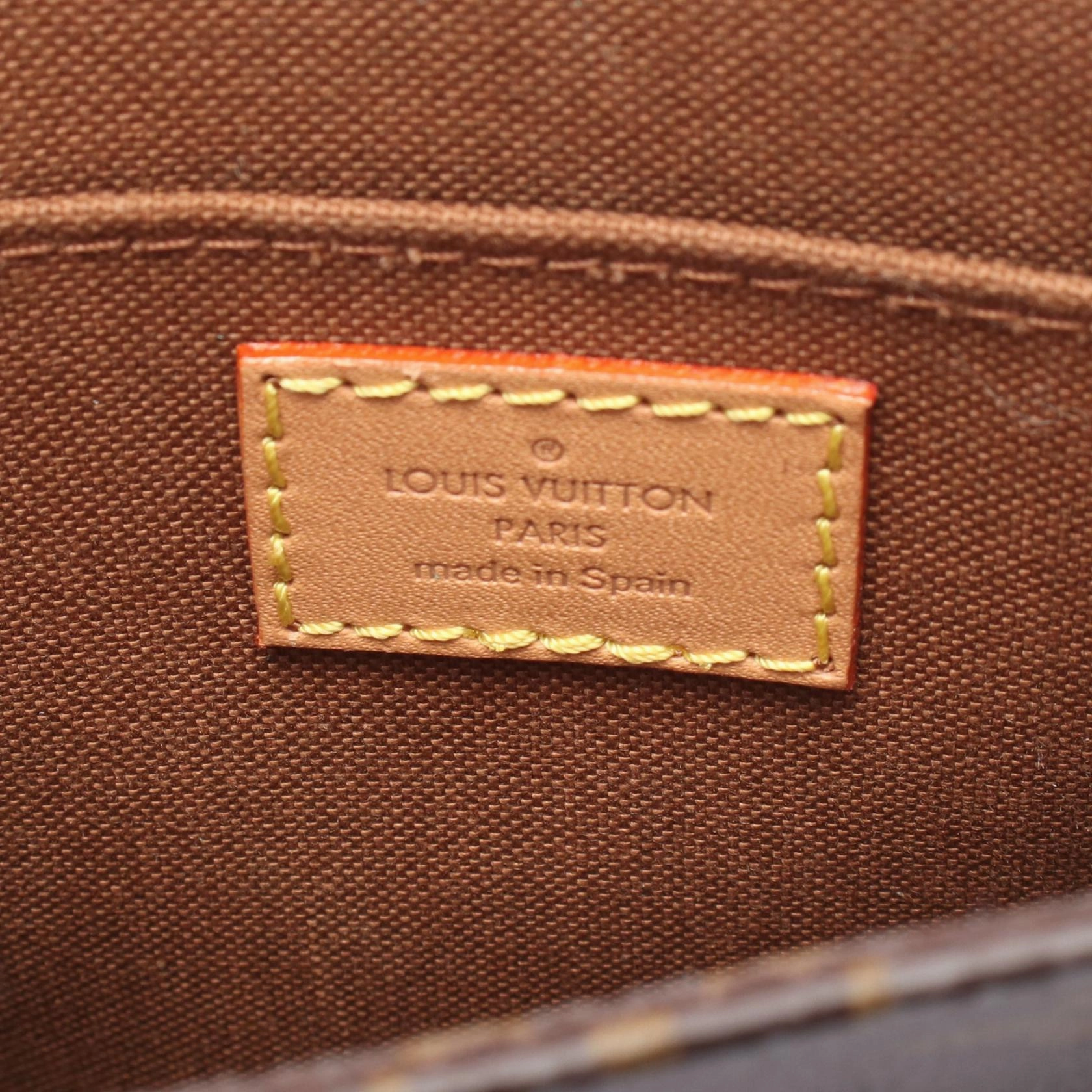 Louis Vuitton Petite Sac Plat Handbag