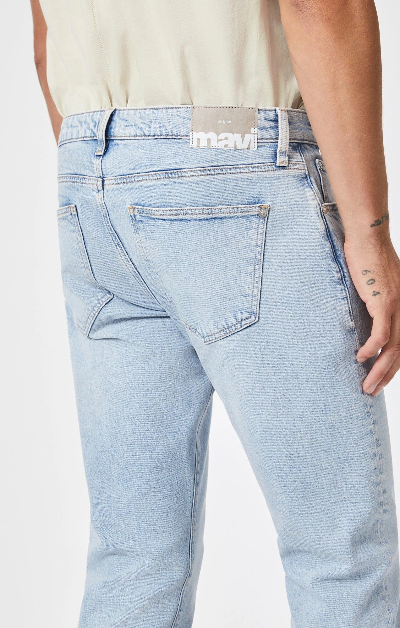 MARCUS SLIM STRAIGHT LEG IN BLEACHED RECYCLED BLUE