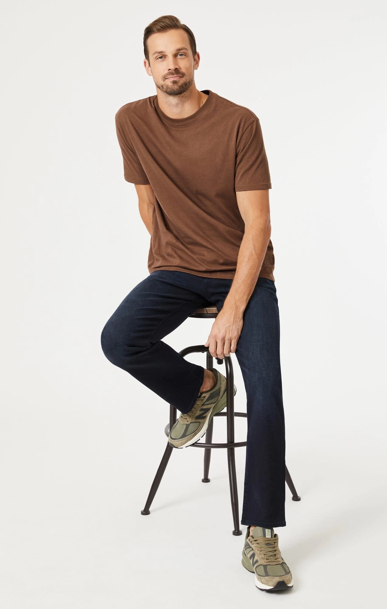 MATT RELAXED STRAIGHT LEG IN DARK INDIGO WILLIAMSBURG