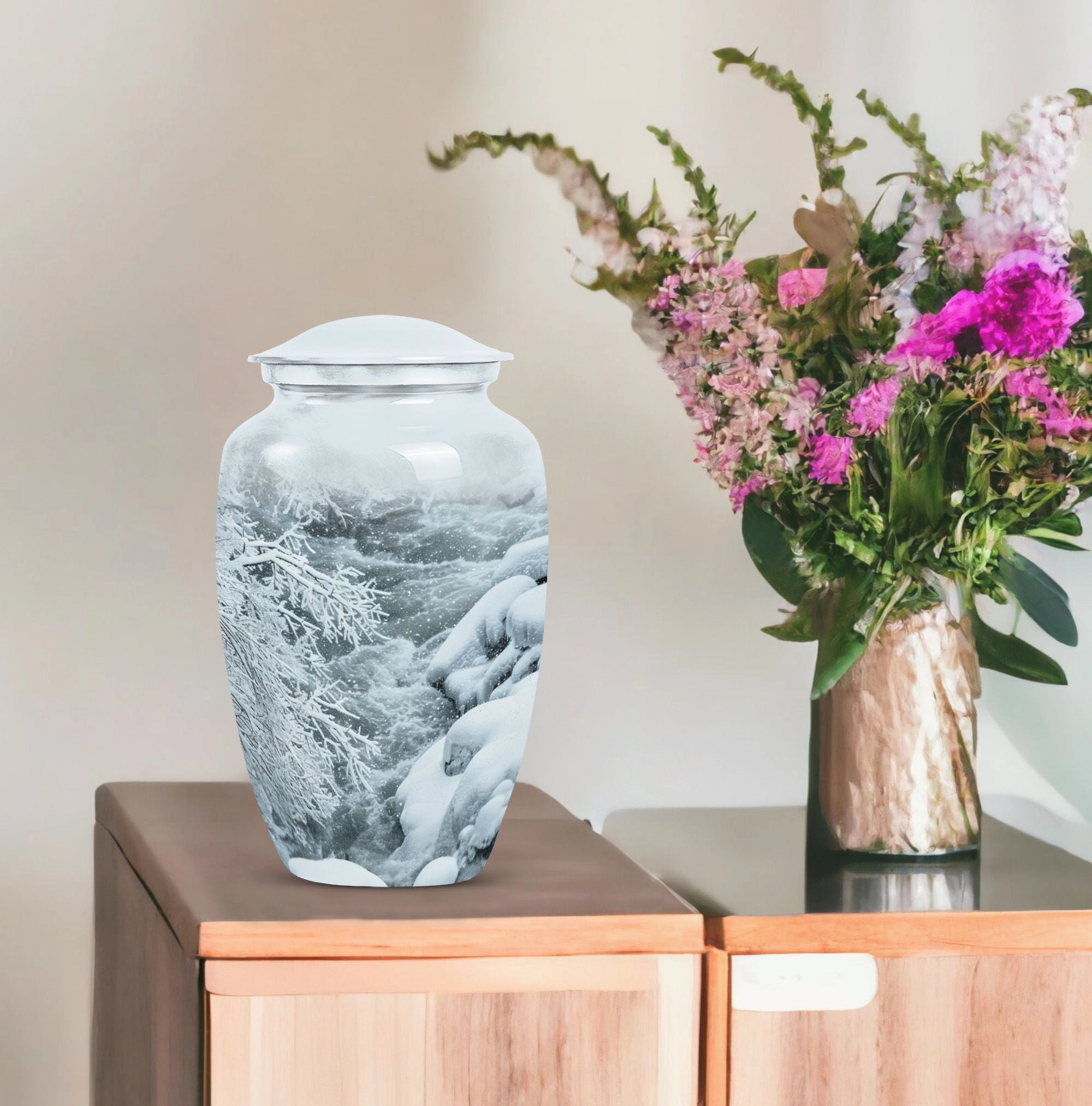 Mountains Urn Memorial: Medium-Size Burial Tribute