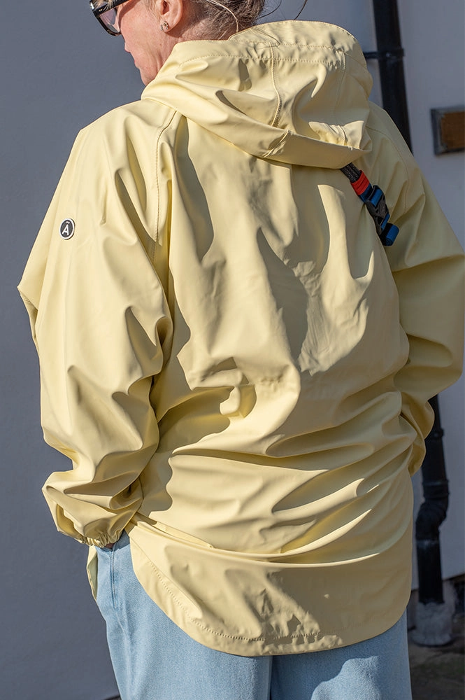 Tantä Sky Pale Banana Raincoat